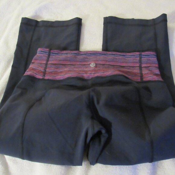 Lululemon Older Leggings Black/Pink  size 6 - Picture 11 of 12